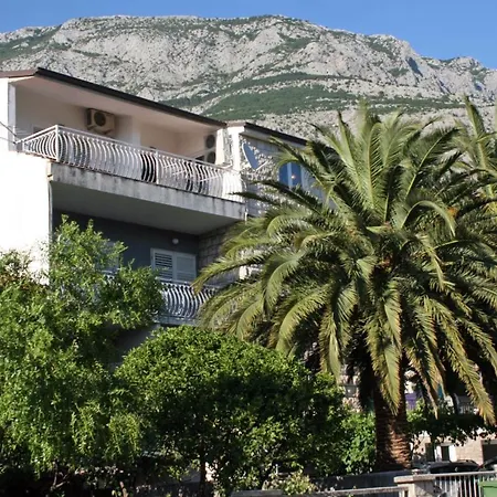With Parking Space - 16521 Μακάρσκα